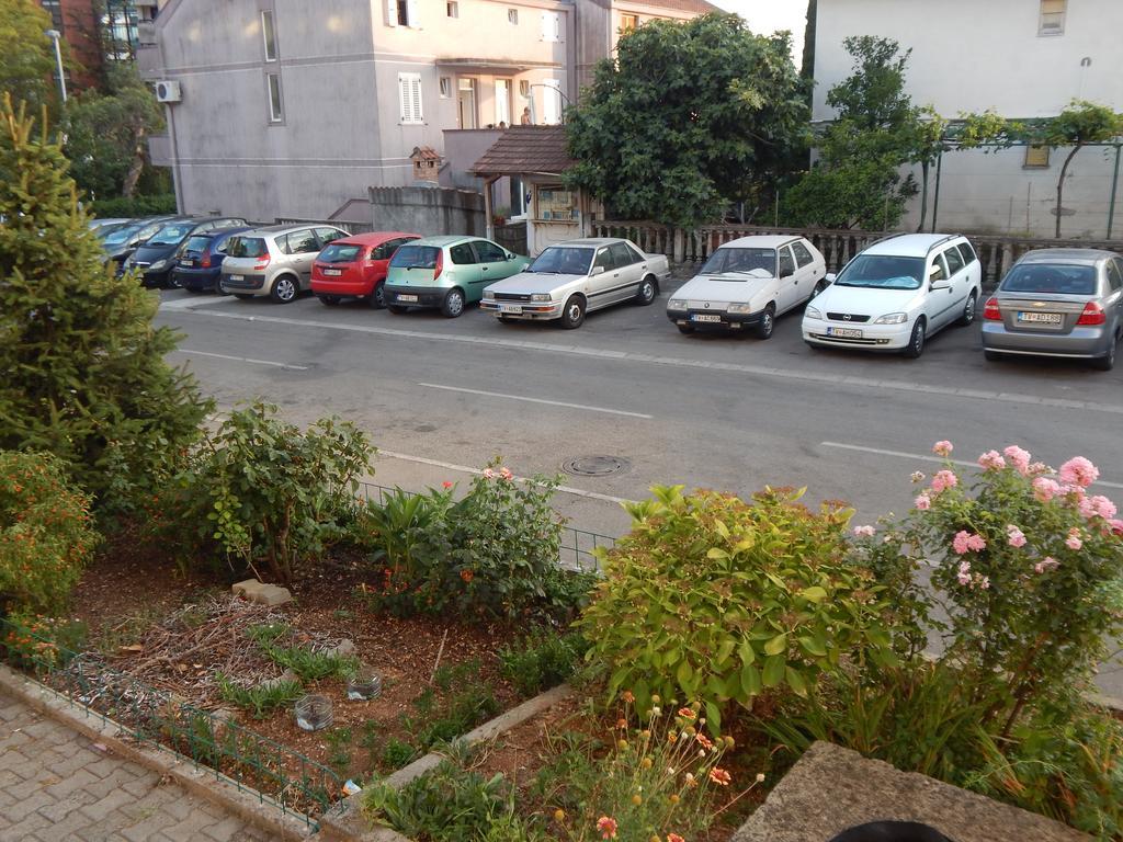 Apartment Knez Kotorska Tivat Exterior foto